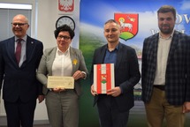 20 kwietnia 2022 roku - Wręczenie dotacji, przyznanych przez Zarząd Powiatu w Wieluniu